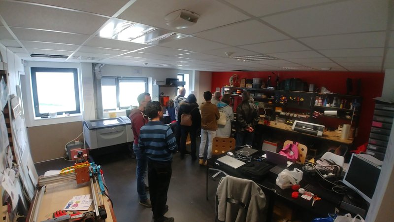 le 13 avril le makerspace56 rassemblait autour du spatial vannes 45 illustration.jpg